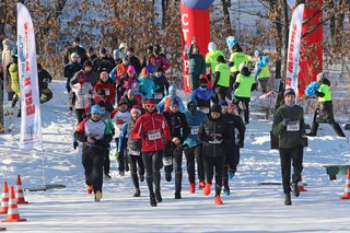 50 бегунов приняли участие в трейле «В поисках Деда Мороза»