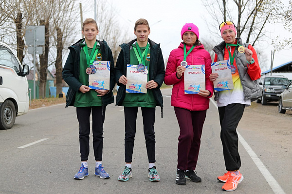 Бегуны из Приамурья привезли с соревнований в ЕАО «золото», три «серебра» и «бронзу»