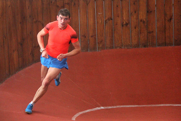 Подведение итогов: 29 декабря в манеже стадиона «Амур» пройдет забег «Новогодняя десятка»