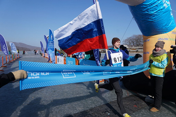 Участников HONOR VLADIVOSTOK ICE RUN "Бег к мечте" зарегистрирует со скидкой