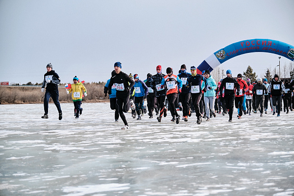 На старт ледового полумарафона в Благовещенске встанут спортсмены из Перу, Италии, Афганистана и Украины
